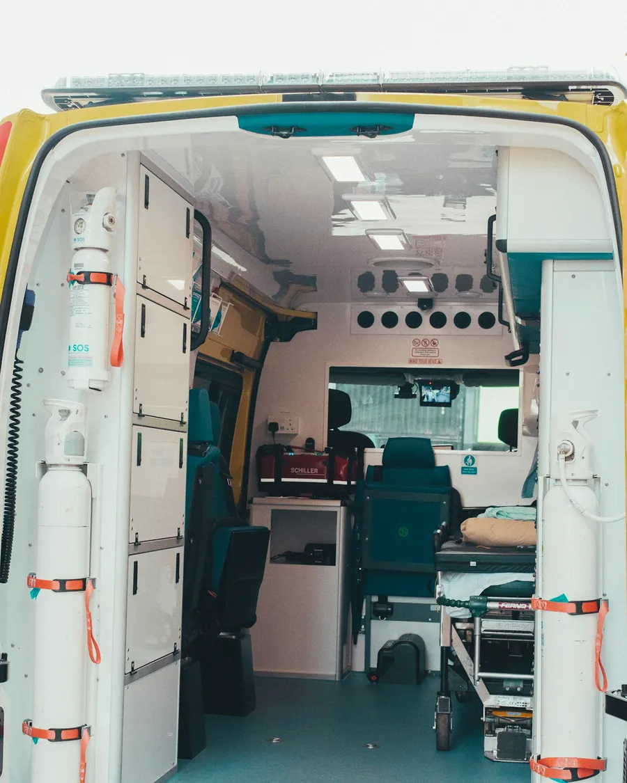 Intérieur d'une ambulance équipée